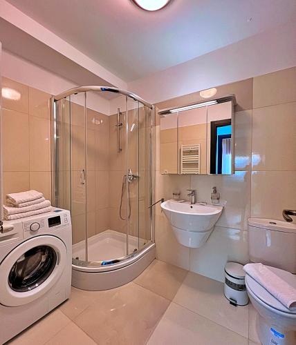 Coroni Apart 3 Jacuzzi & Terasa Panoramica Brasov — 4-Star Luxury Hotel in Brasov, Romania