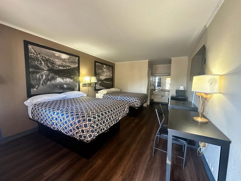 Loyalty Inn Rockingham - photo 5