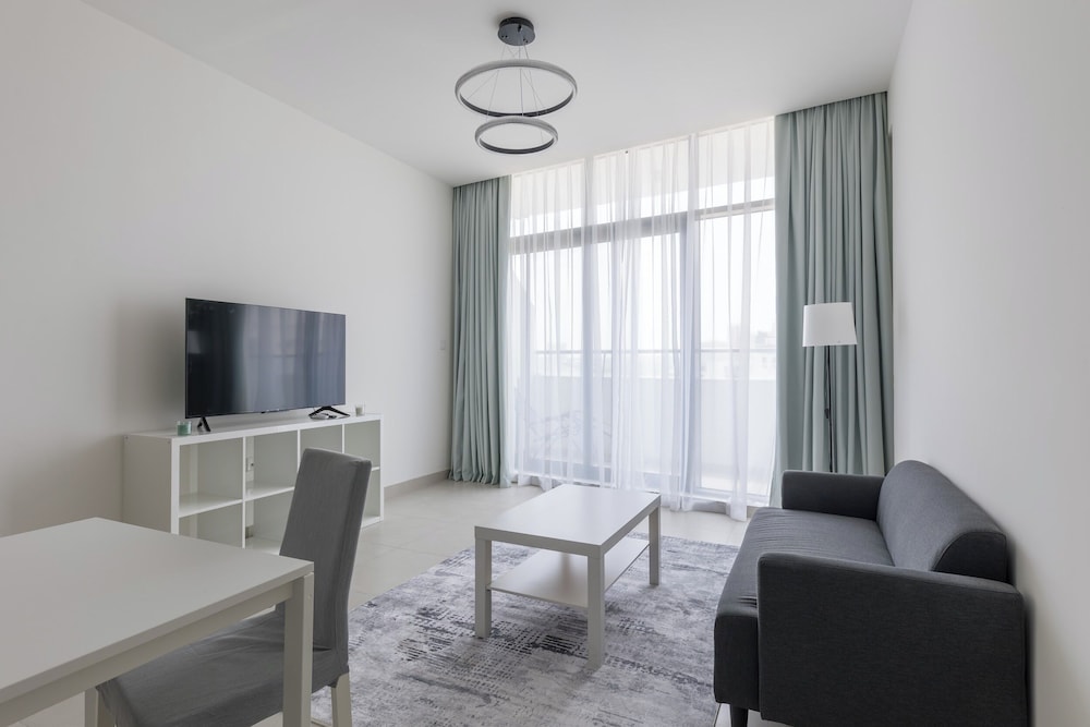 Splendid 1BR in Living Garden — 4-Star Luxury Hotel in Dubai, United Arab Emirates