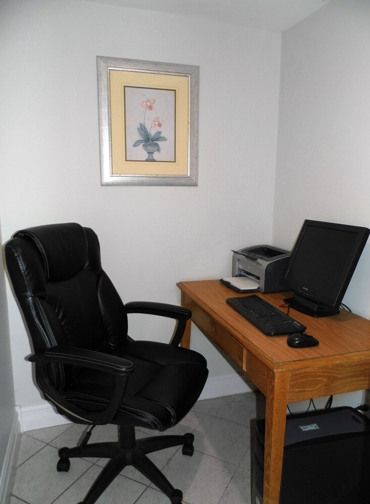 Bradford Inn & Suites - photo 25