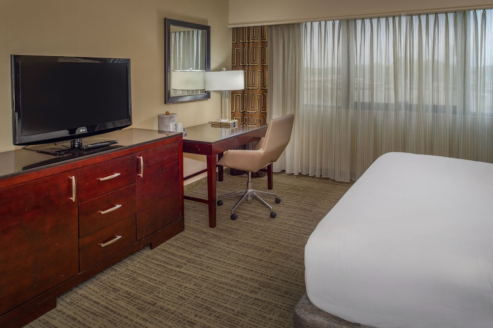 Crowne Plaza St. Louis Airport by IHG - photo 71