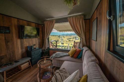 Tripsylvania Tiny House — Cheia — photo 3