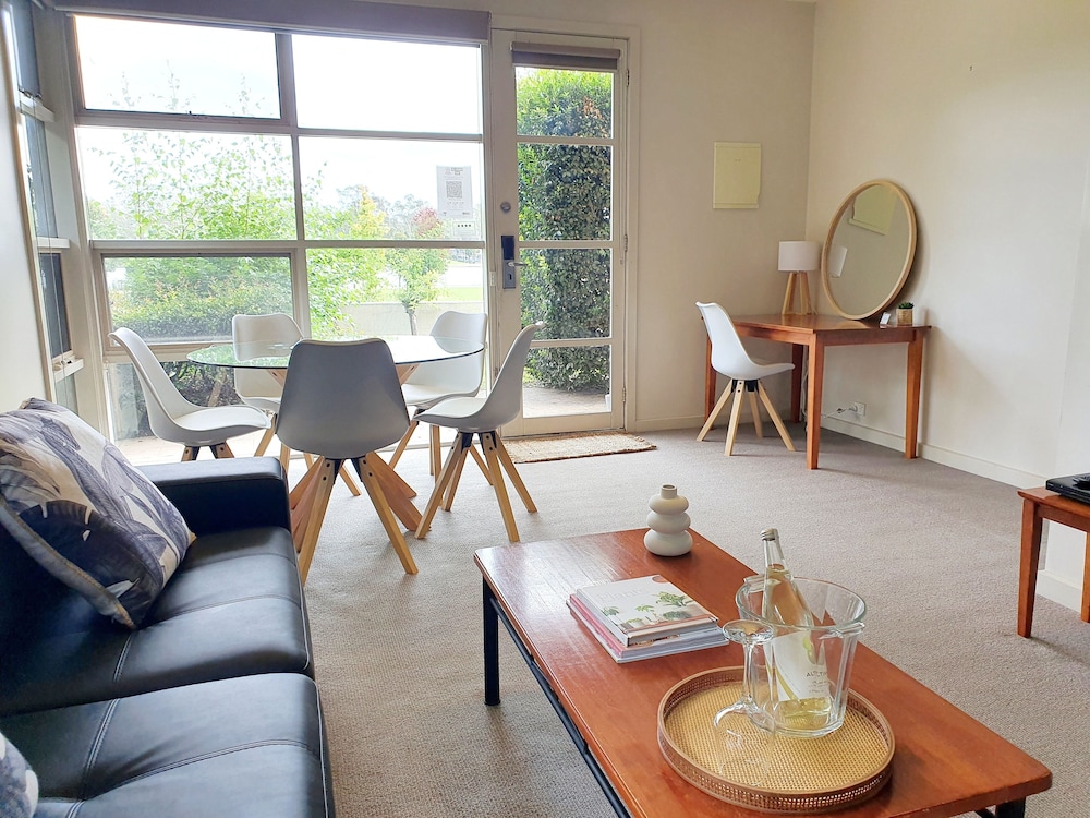 Central Shepparton Apartments — 4-Star Luxury Hotel in Shepparton, Australia
