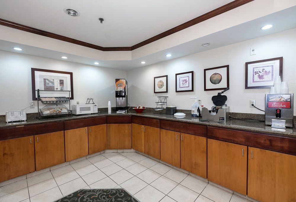 Cedar Rapids Inn - featured photo