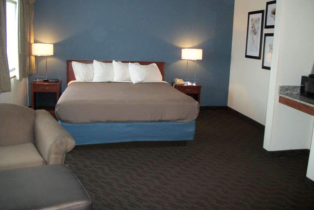 AmericInn by Wyndham Beulah - photo 15