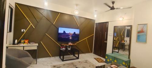 Elegant 1BHK at Bandra W Close to Lilavati hospital 304