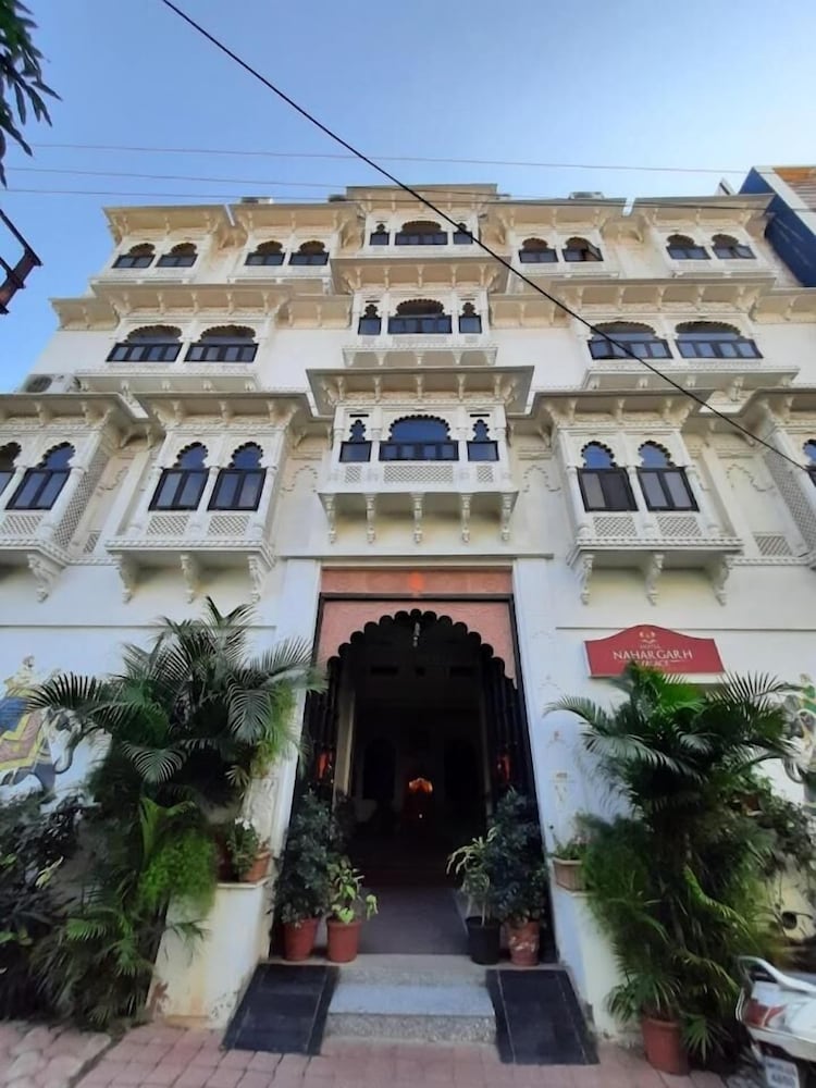 Hotel Nahargarh Palace - last minute hotel in Indore