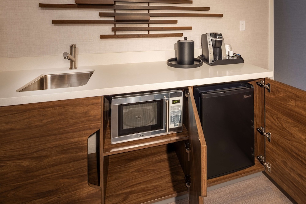 Hampton Inn Pullman - photo 10