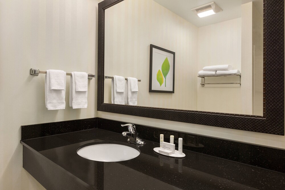 Fairfield Inn & Suites Jacksonville West Chaffee Point - photo 8
