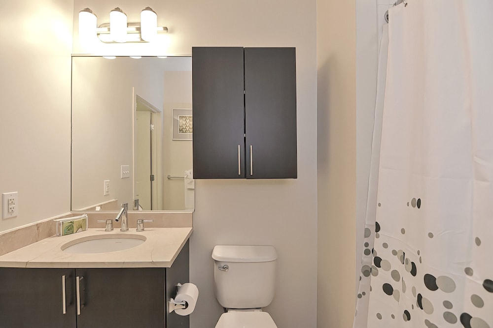 Global Luxury Suites East Boston - photo 37