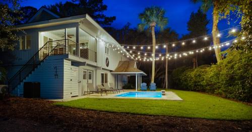 Luxury Beach House 2min Walk to Beach Private Pool Group & Dog Friendly — 4-Star Luxury Hotel in Hilton Head Island, United States