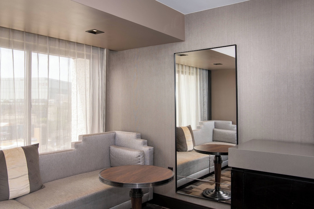 Beverly Hills Marriott - photo 26