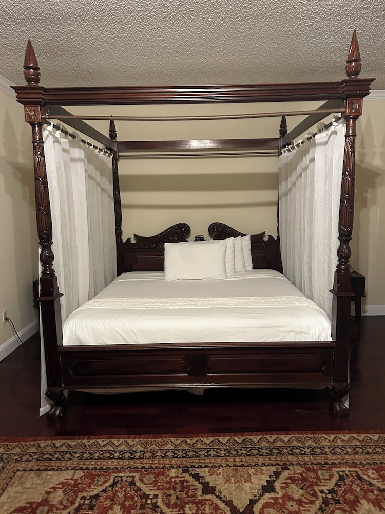 Colts Neck Inn Hotel - photo 17