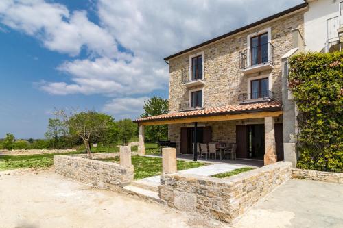 Villa Luka — 4-Star Luxury Hotel in Brtonigla, Croatia