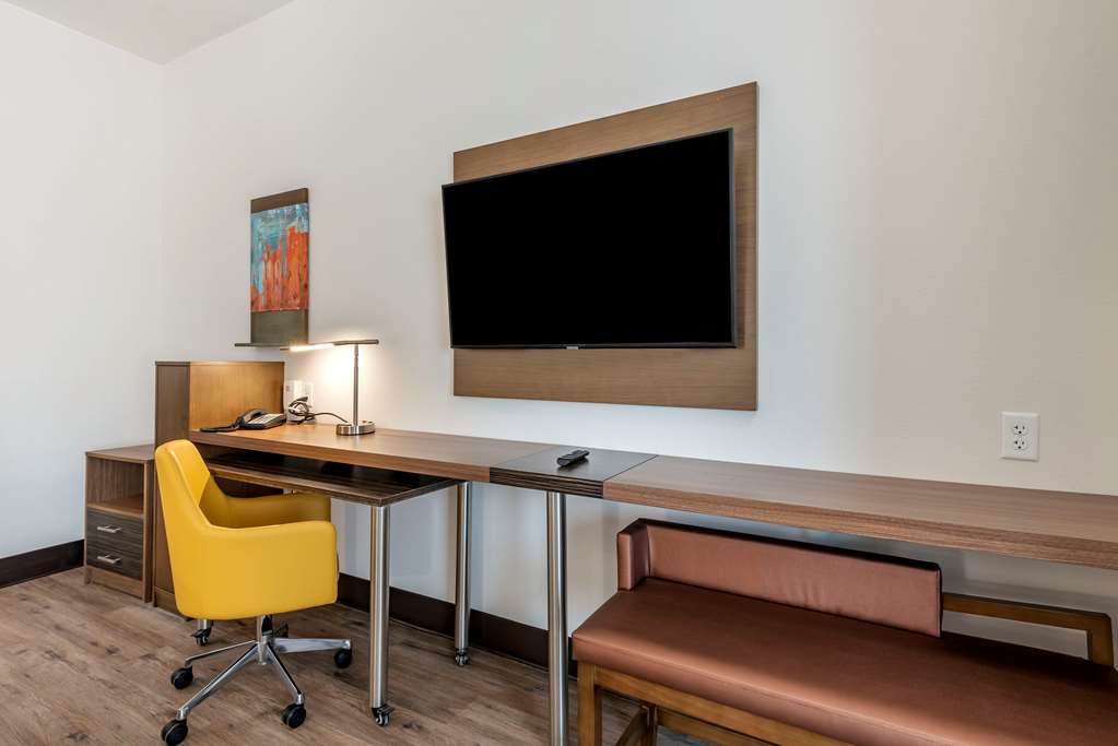 MainStay Suites Colorado Springs East Medical Center Area - photo 17