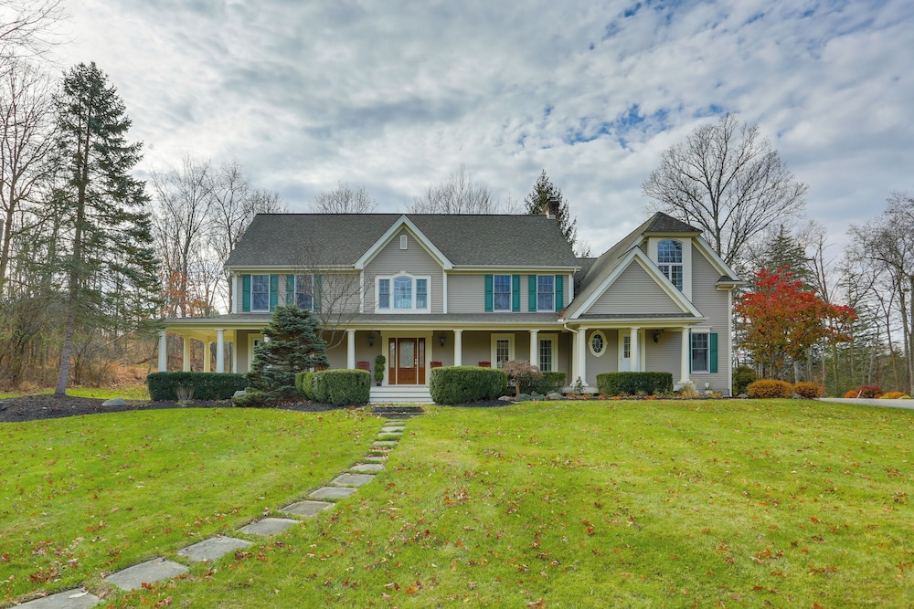 Pond Gazebo Expansive Hudson Valley Escape — Goshen