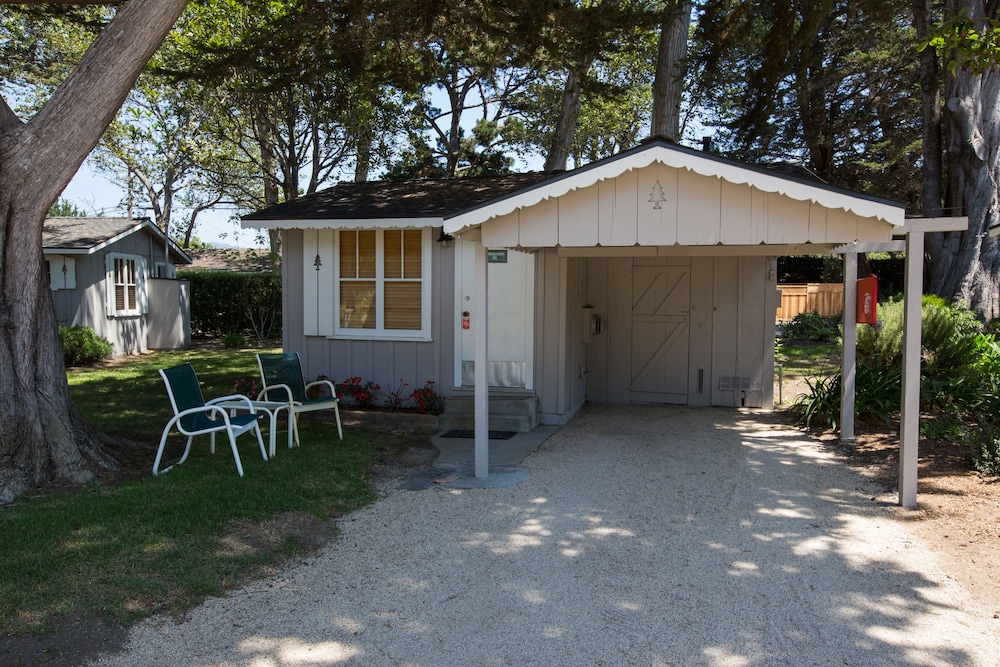 Carmel River Inn - photo 3