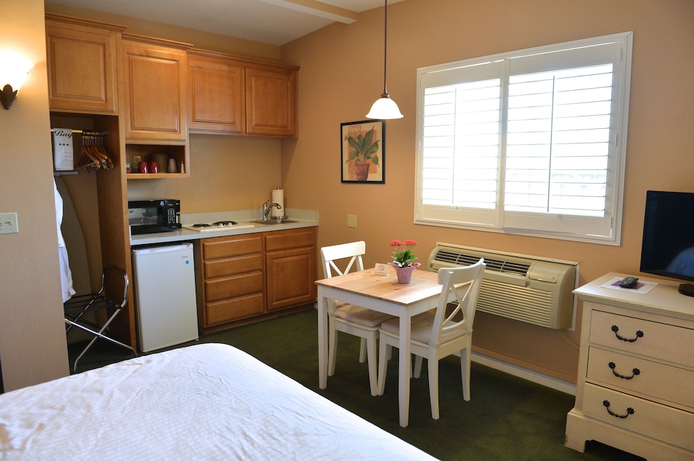 Crown City Inn - photo 16
