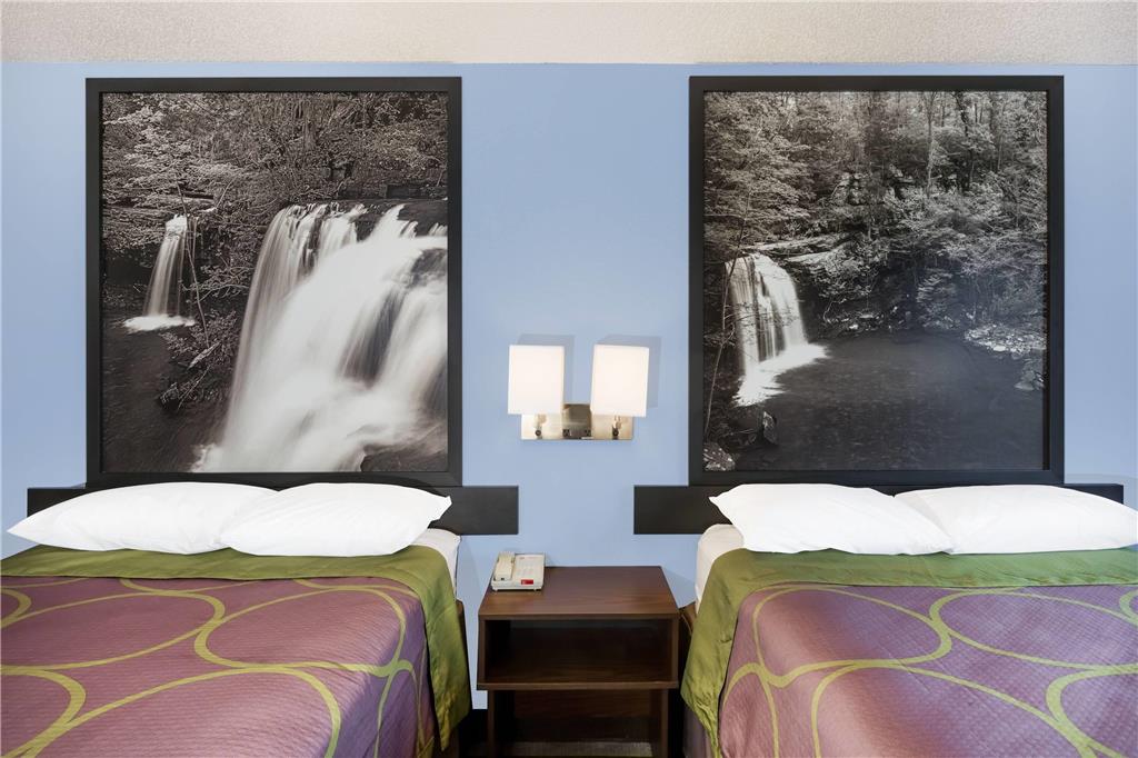Super 8 by Wyndham Jonesboro - photo 10