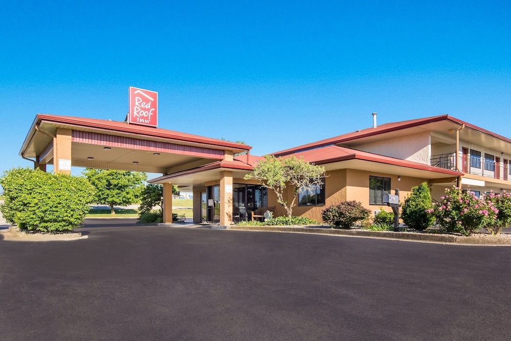 Red Roof Inn Shelbyville - featured photo