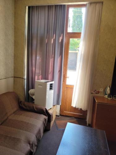 Apartment On Leonidze 18