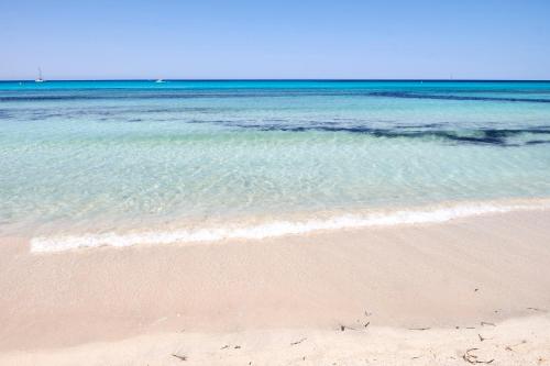 Villas Salinas Family & Friends — 4-Star Luxury Hotel in Ses Salines, Spain