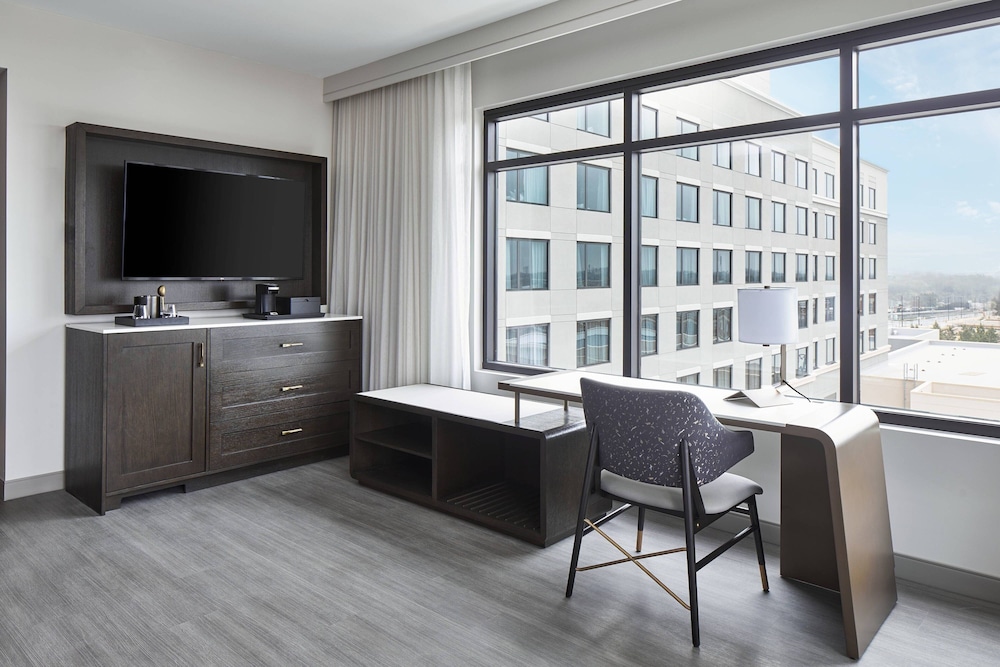 UNC Charlotte Marriott Hotel & Conference Center - photo 5