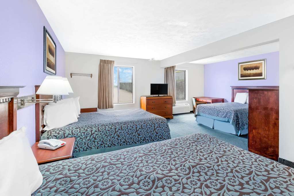 Days Inn by Wyndham Warrensburg - photo 14