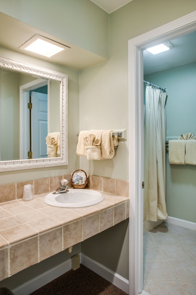 Boxwood Lodge - photo 17
