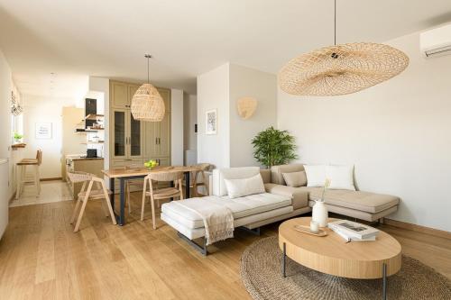Gorgeous exclusive penthouse next to the seafront — 4-Star Luxury Hotel in Thessaloniki, Greece