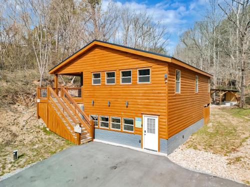 Endless Fun #3615 - carbon neutral hotel in Sevierville