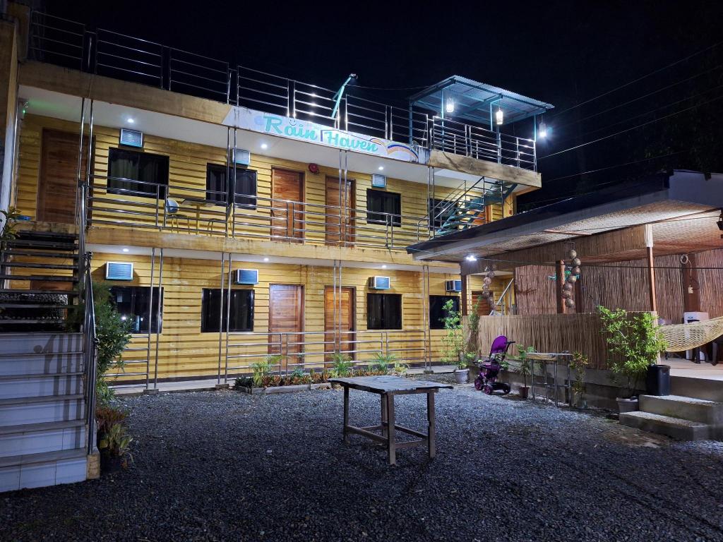 Rain Haven Lodging House — 4-Star Luxury Hotel in Coron, Philippines