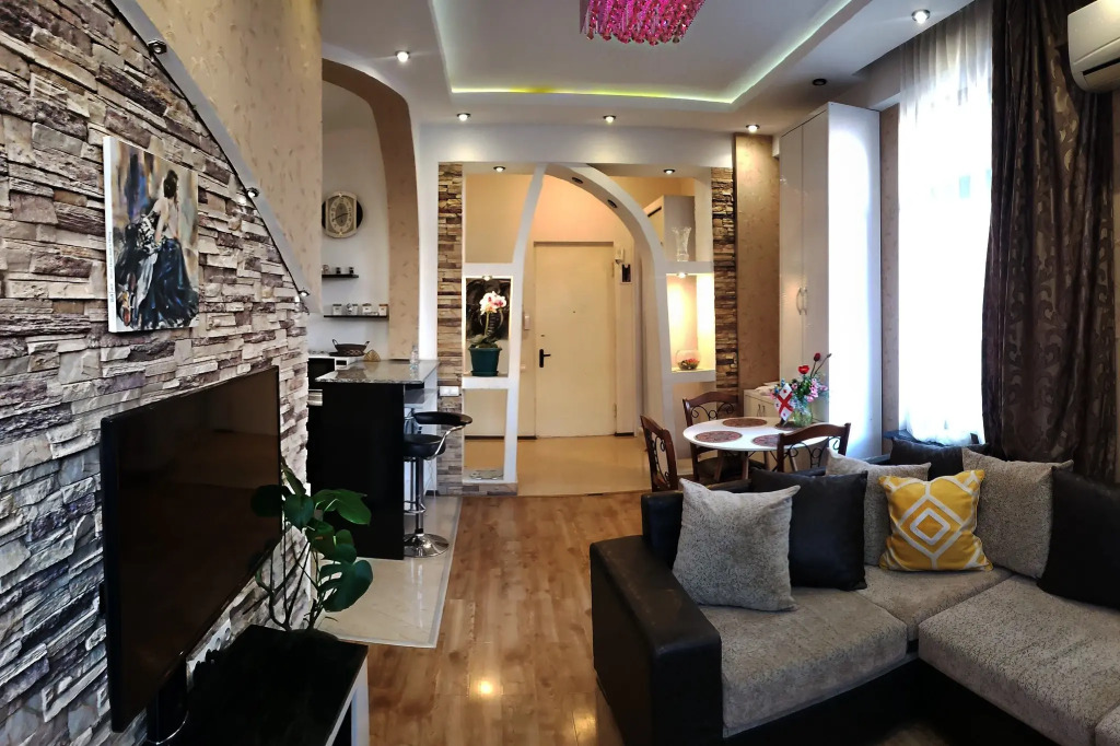 Apartment in an elite house In old Tbilisi