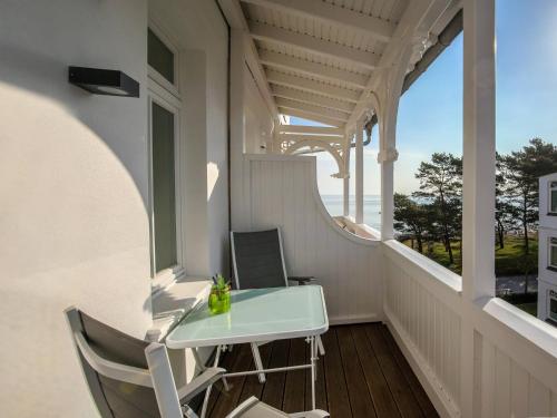 Strandvillen Binz Ferienwohnung mit 1 Schlafzimmer und Balkon SV 007 — 4-Star Luxury Hotel in Ostseebad Binz, Germany
