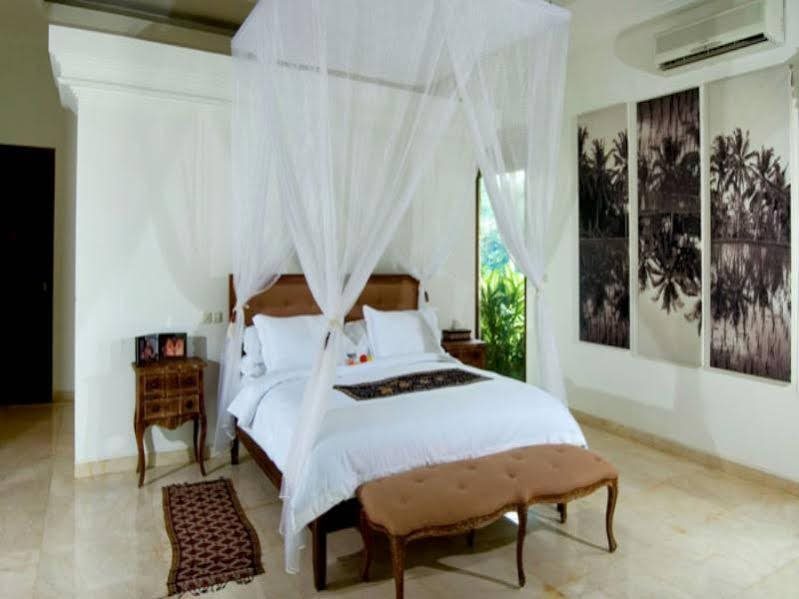 Villa Batu Putih — 4-Star Luxury Hotel in Kediri, Indonesia
