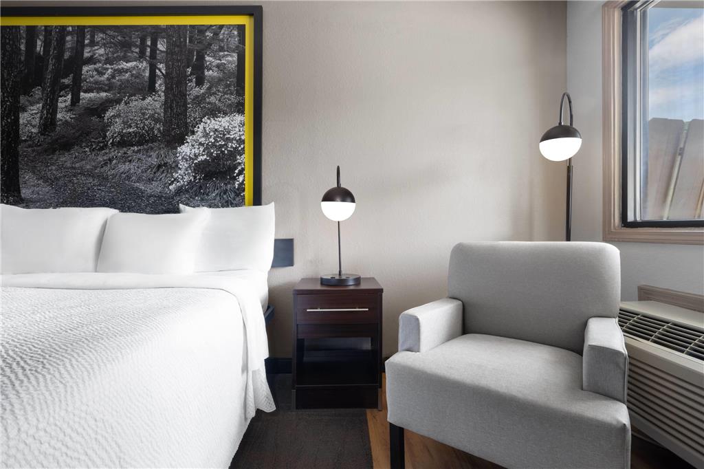 Super 8 by Wyndham Helen - photo 12