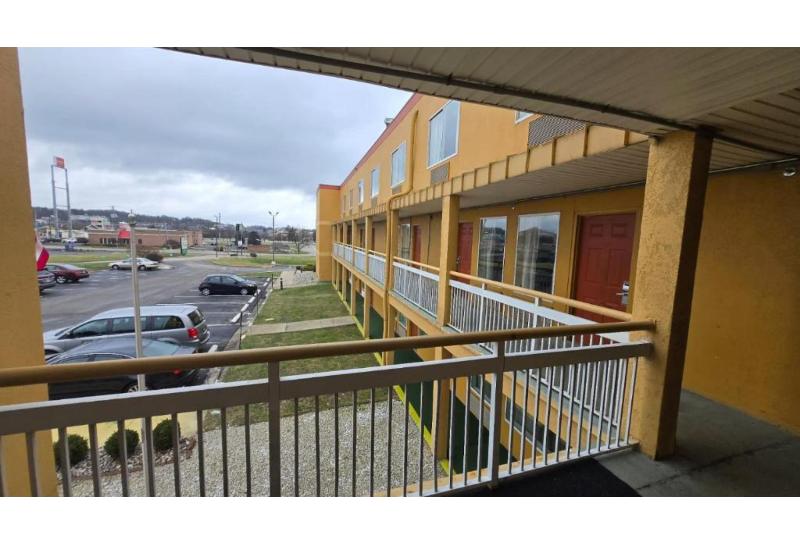 Lone Star Inn & Suites by OYO Harlingen TX - photo 5