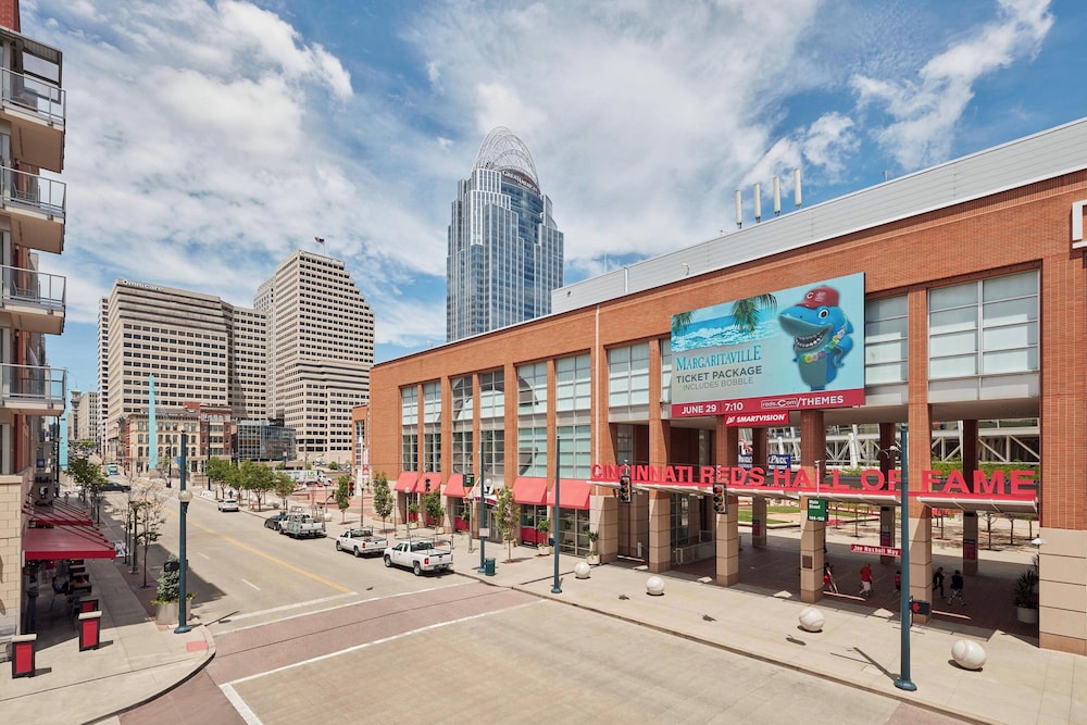 AC Hotel by Marriott Cincinnati at The Banks - photo 15