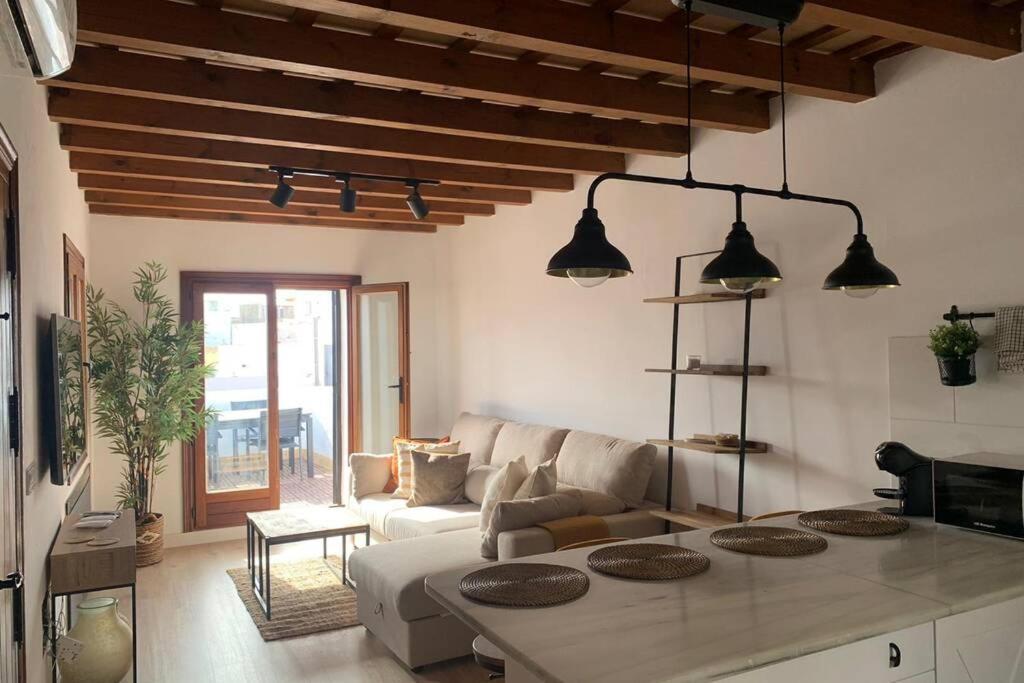 Hidden Gem Penthouse Populo Y Catedral in Cadiz, Spain