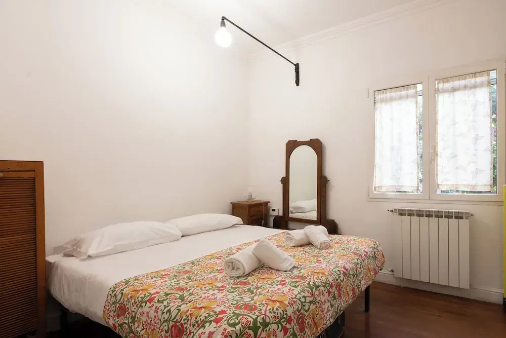 Elegant apartment in Trastevere — 4-Star Luxury Hotel in Rome, Italy