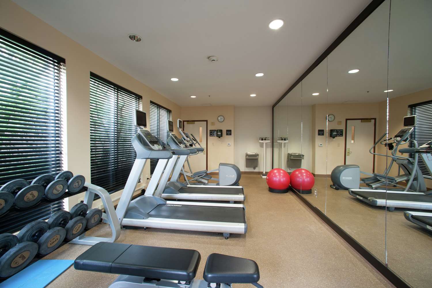 Hilton Garden Inn Tulsa Airport - photo 26