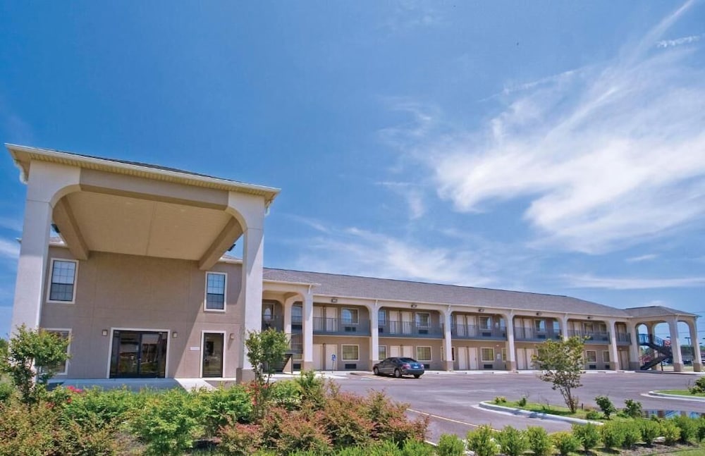 HomeGate Inn and Suites - carbon neutral hotel in West Memphis