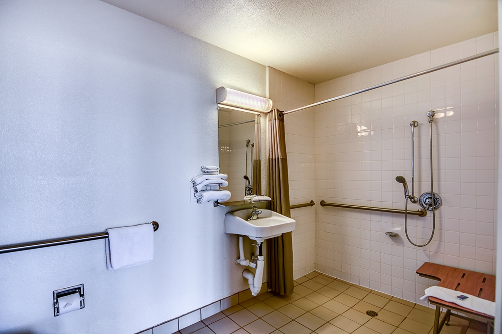 Motel 6 Stockton CA Charter Way West - photo 26