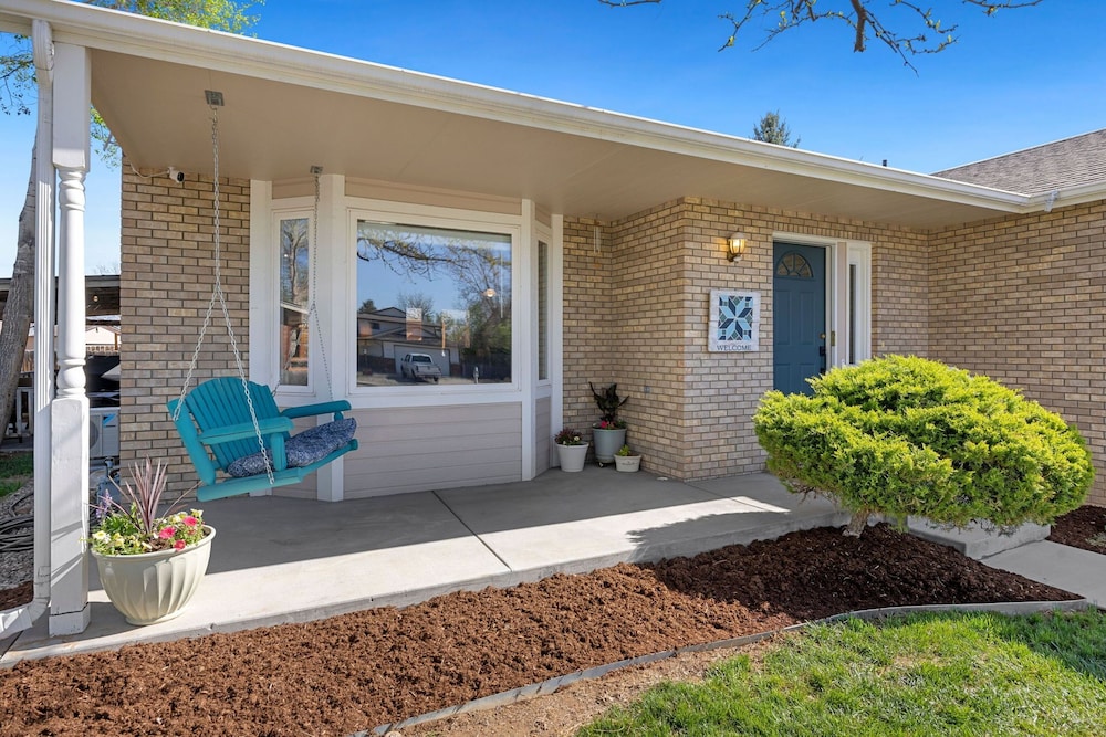 Charming Home With RV Parking 30 Miles From Rmnp — 4-Star Luxury Hotel in Loveland, United States