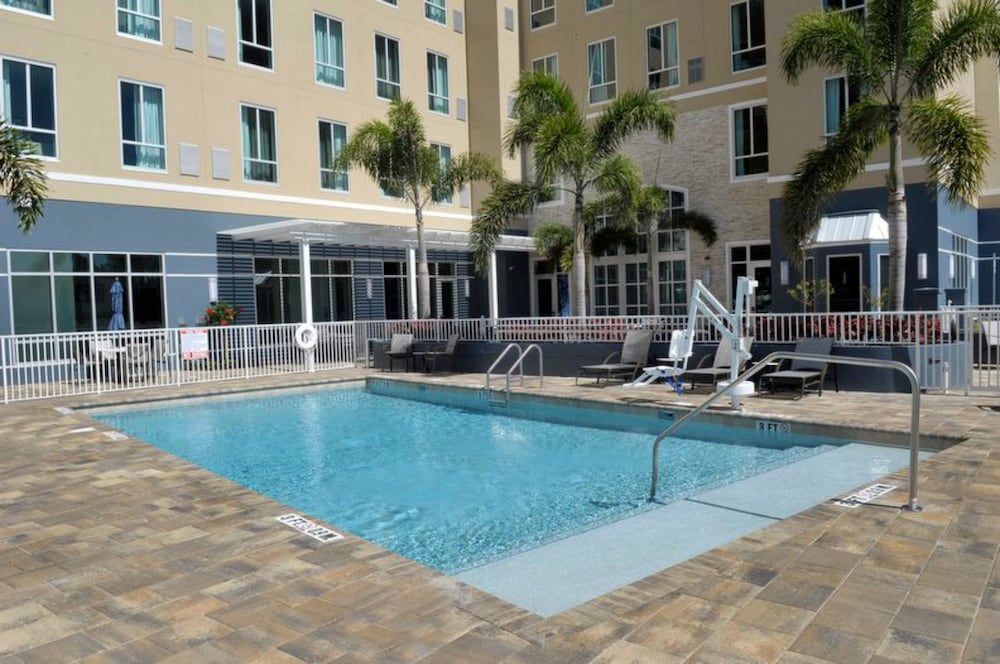 Staybridge Suites St. Petersburg Downtown by IHG - photo 33