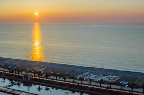 Viva beach Apartments in Alliance palace