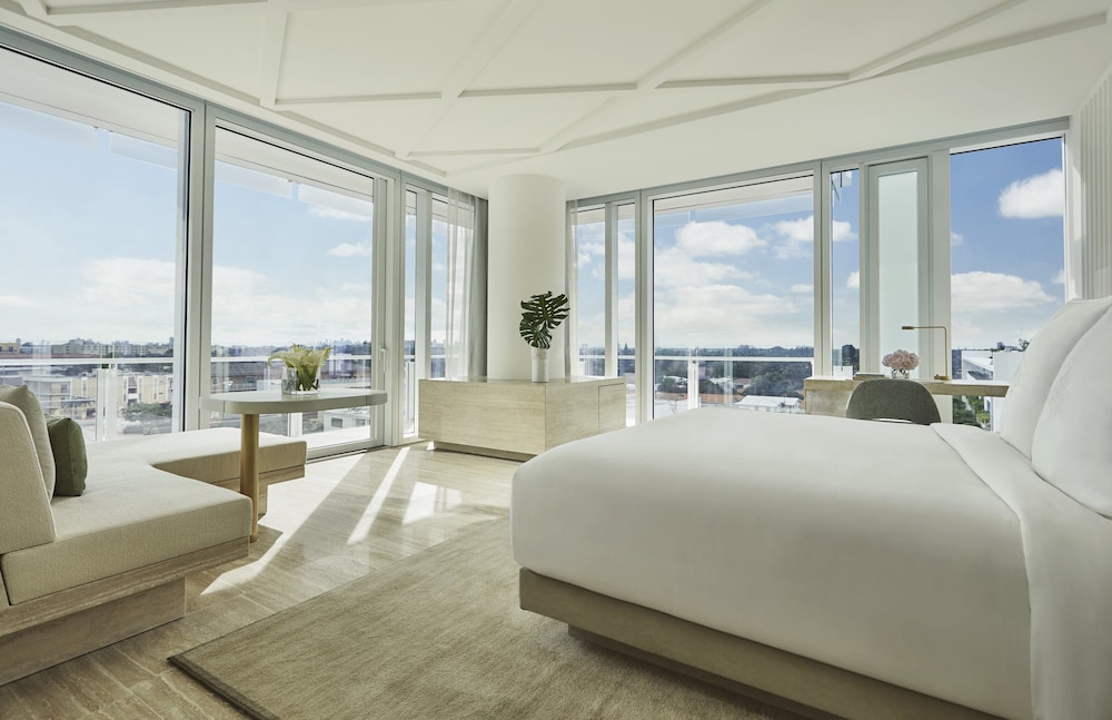 Four Seasons Hotel at The Surf Club - photo 7
