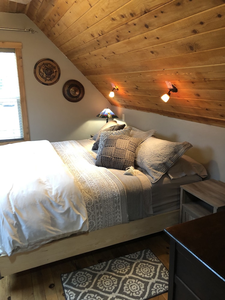 Weaverville Whitmore Inn - photo 19