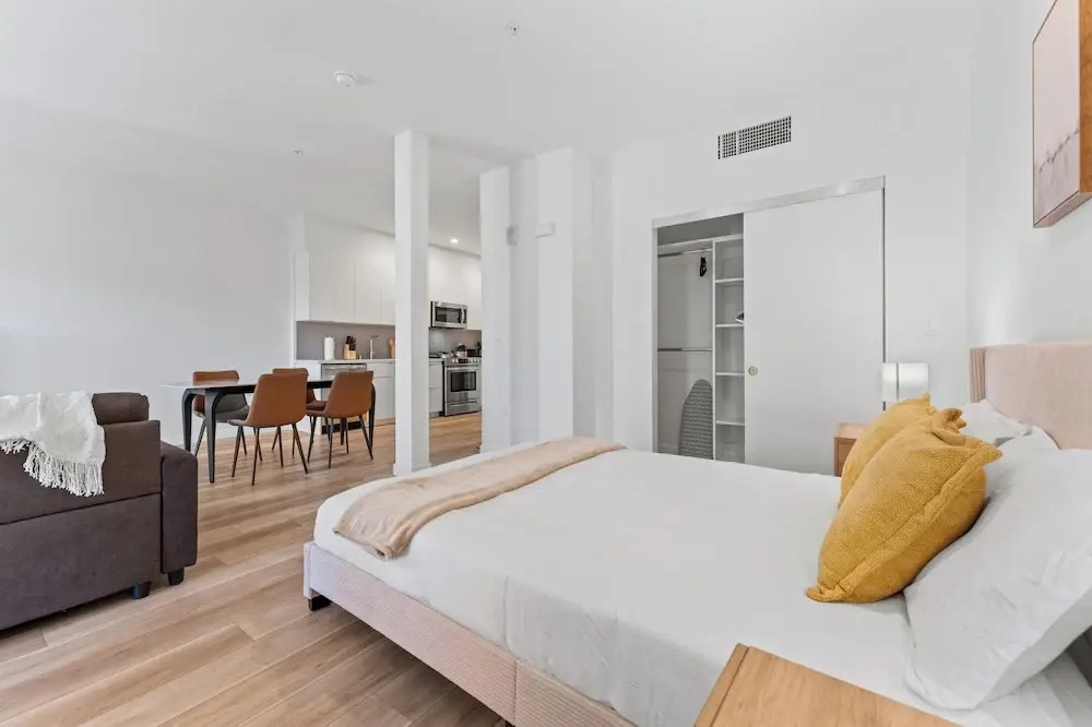 Charming LA Retreat - featured photo
