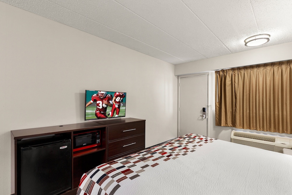 Red Roof Inn Springfield IL - photo 12